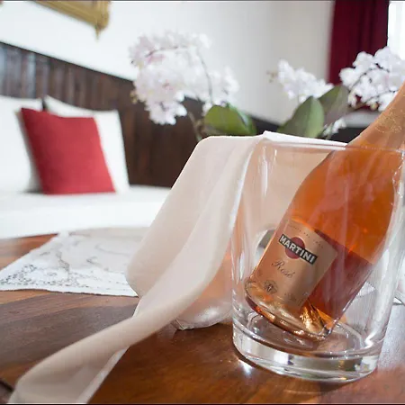 Amalia Βίλα Λίνδος